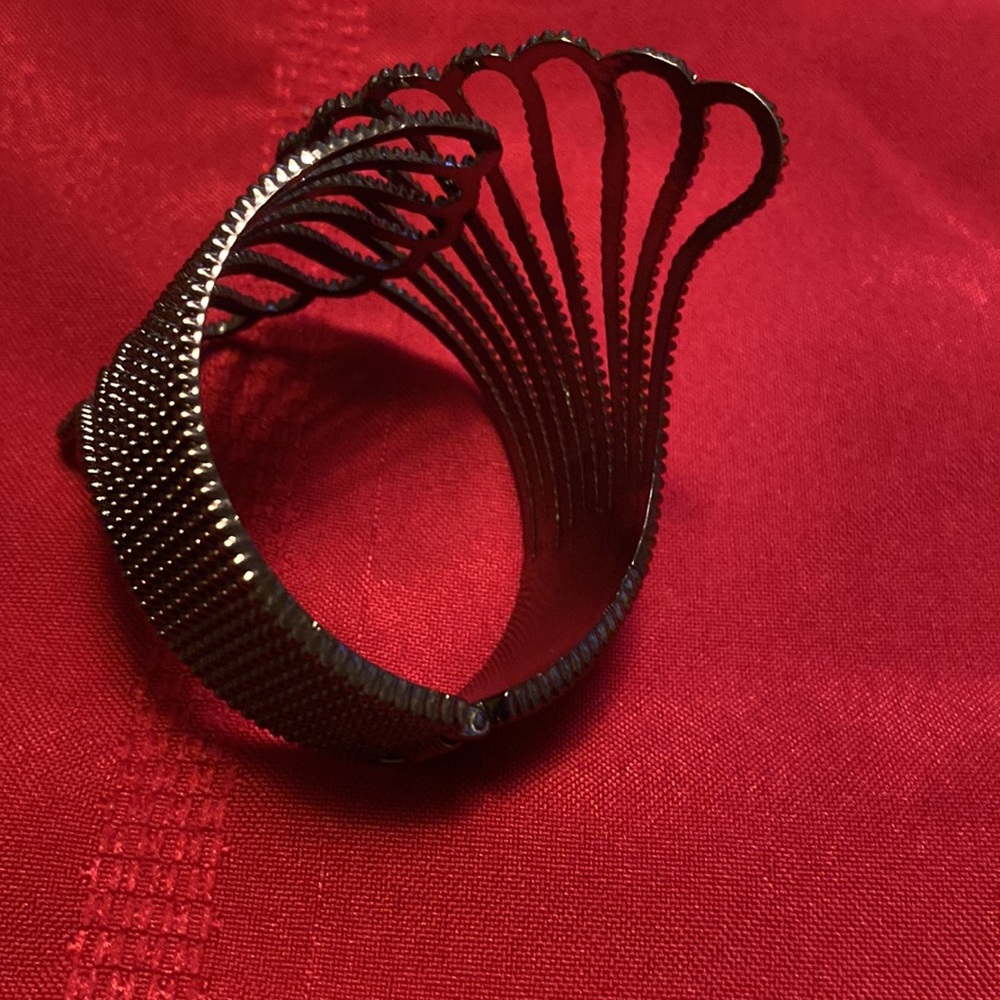 Hinged bracelet - Picture 3 of 4